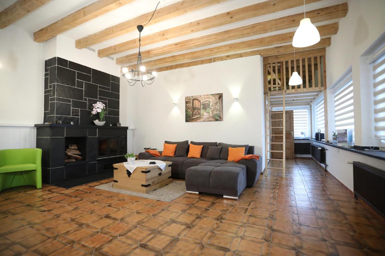 מדבאך Landhaus Schlossberg מראה חיצוני תמונה